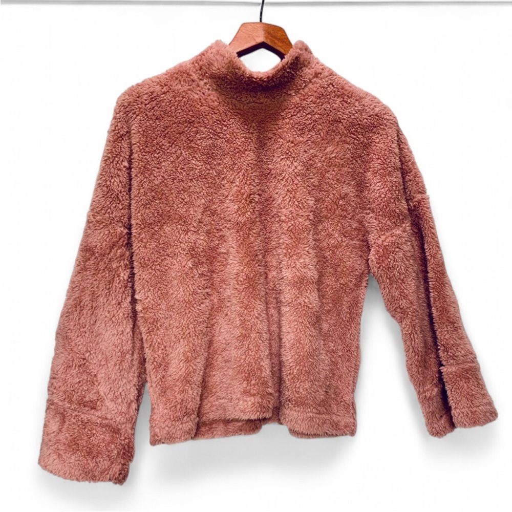 Fuzzy Teddy Bear Cozy Women's Crew Neck Sweater pink size M